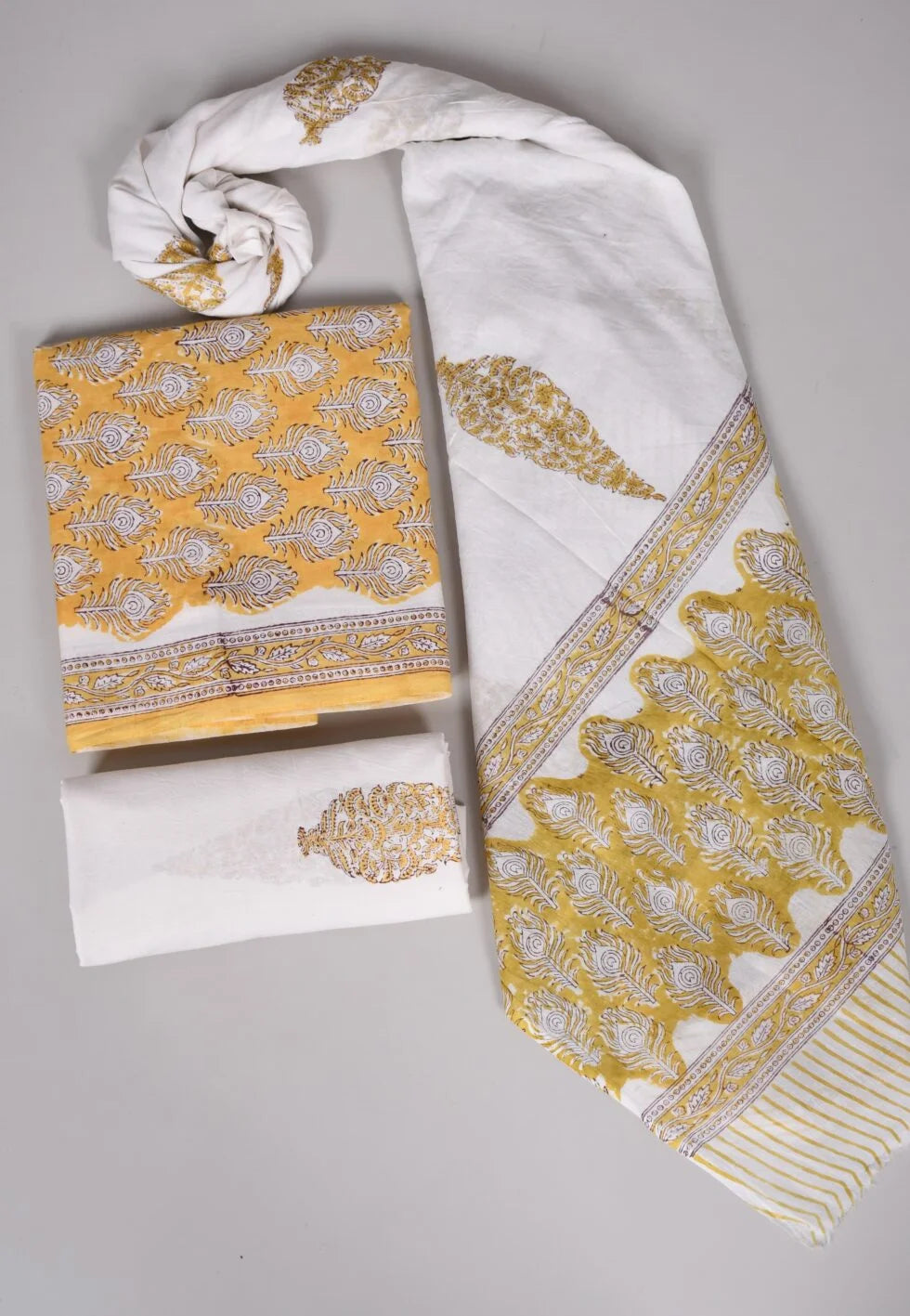 Bagru Grace – Handblock Cotton Suit Set with Malmal Dupatta