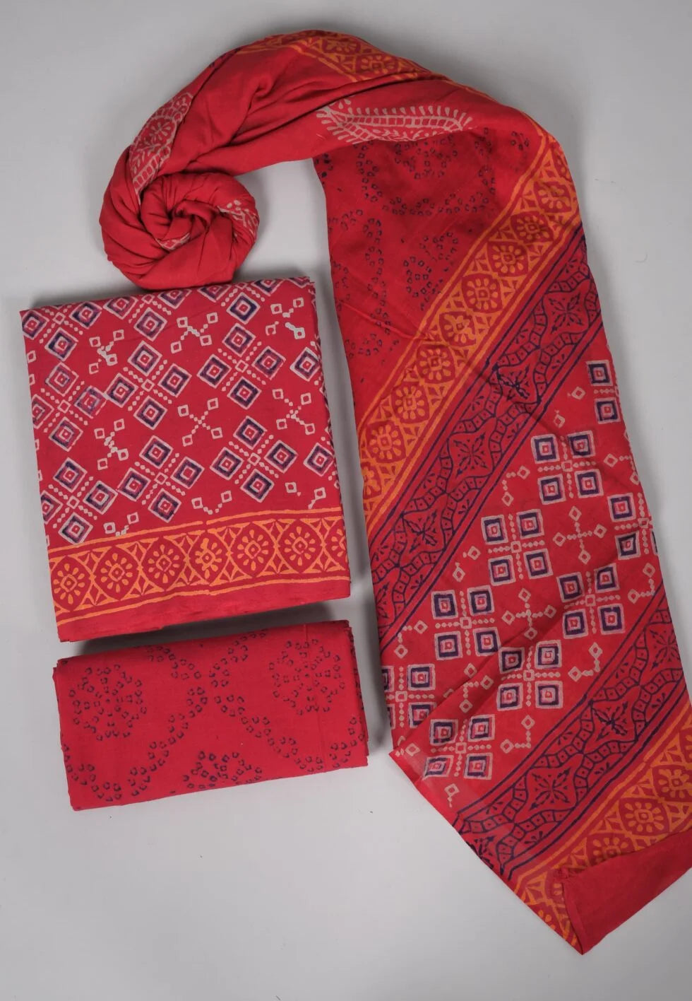 Bagru Grace – Handblock Cotton Suit Set with Malmal Dupatta