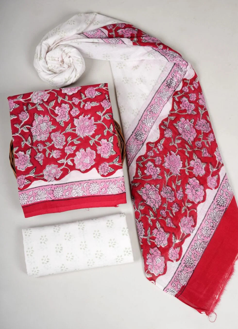 Bagru Grace – Handblock Cotton Suit Set with Malmal Dupatta