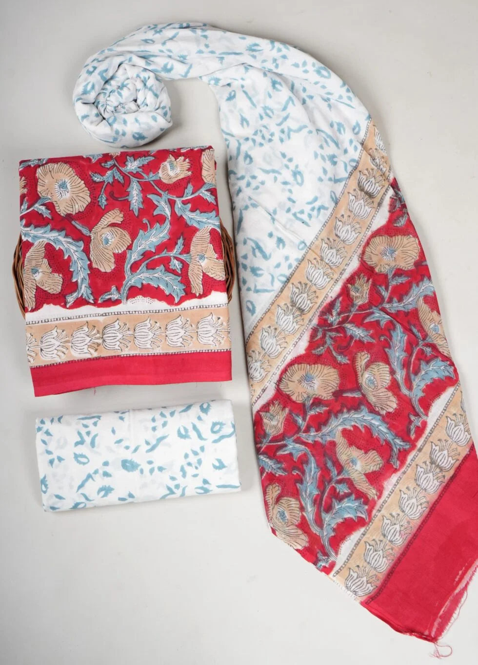 Bagru Grace – Handblock Cotton Suit Set with Malmal Dupatta