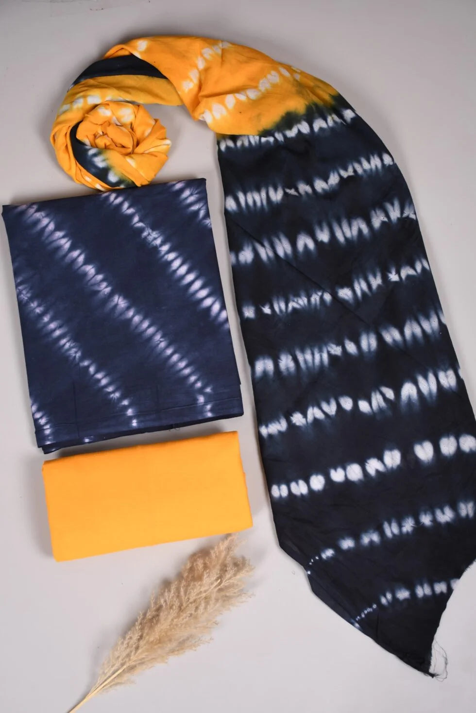 Bagru Grace – Handblock Cotton Suit Set with Malmal Dupatta