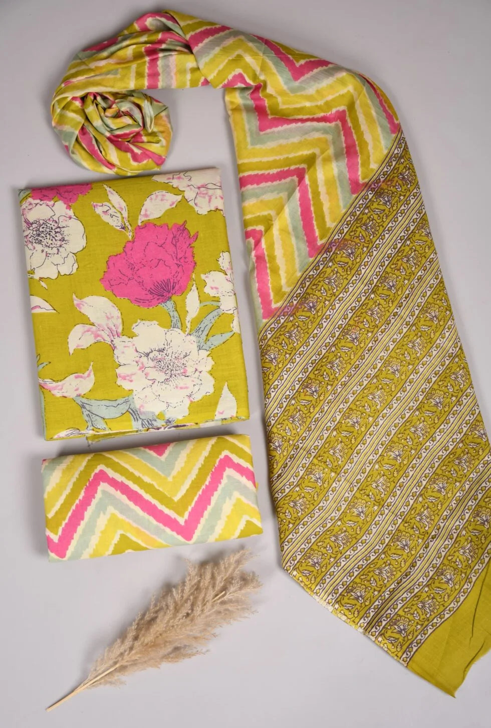Bagru Grace – Handblock Cotton Suit Set with Malmal Dupatta