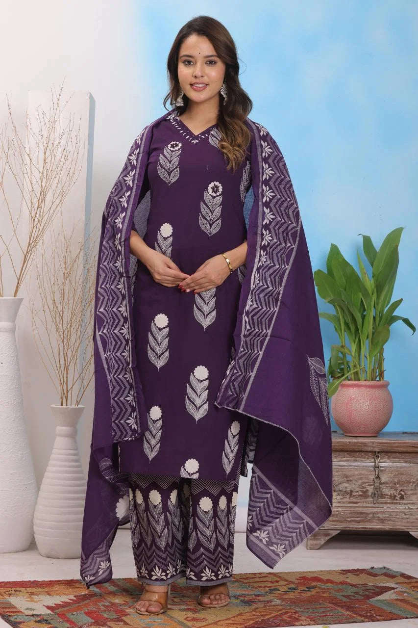 Pure Cotton | Discharge Print with Handwork